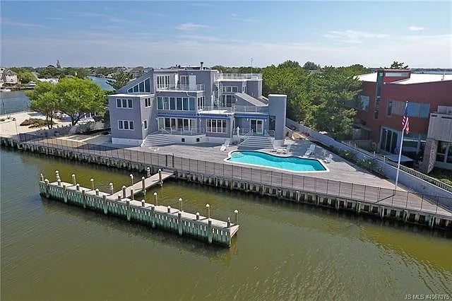 84-B Bayview Dr