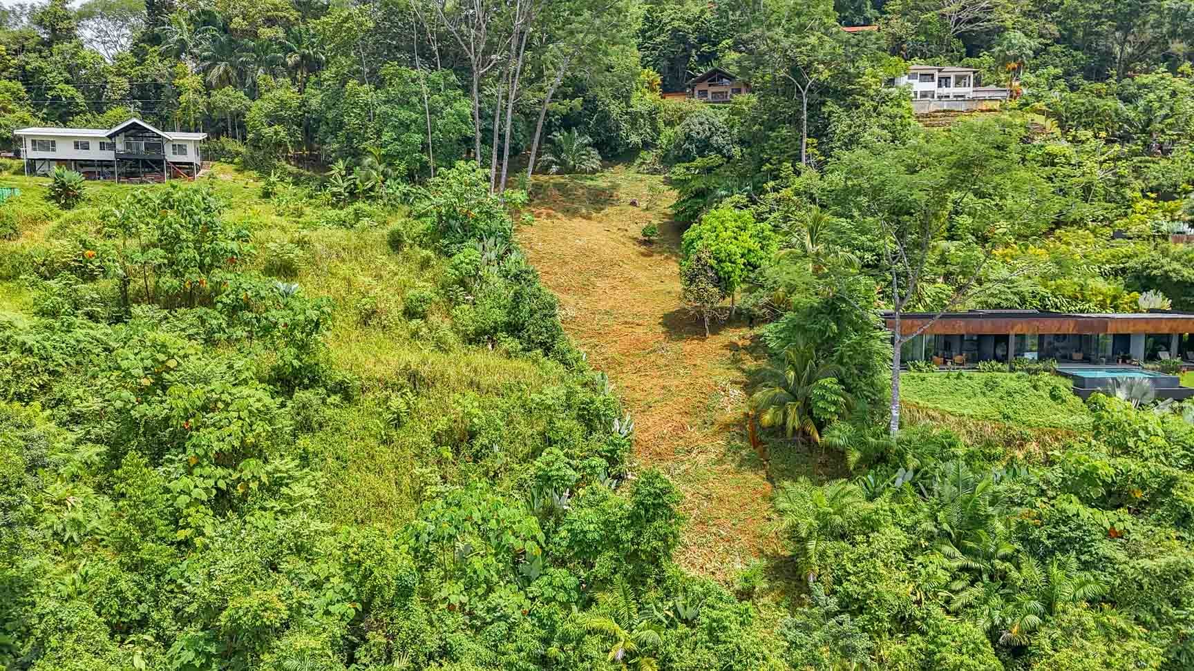 Large Uvita Lot With Whale’s Tail Ocean Views, Sunsets & Legal Water – Ready to Build!