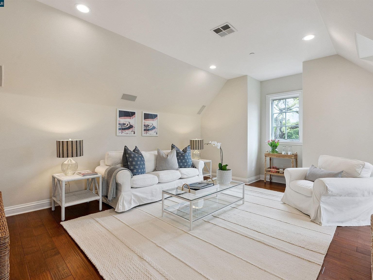 56 Hidden Oaks Dr