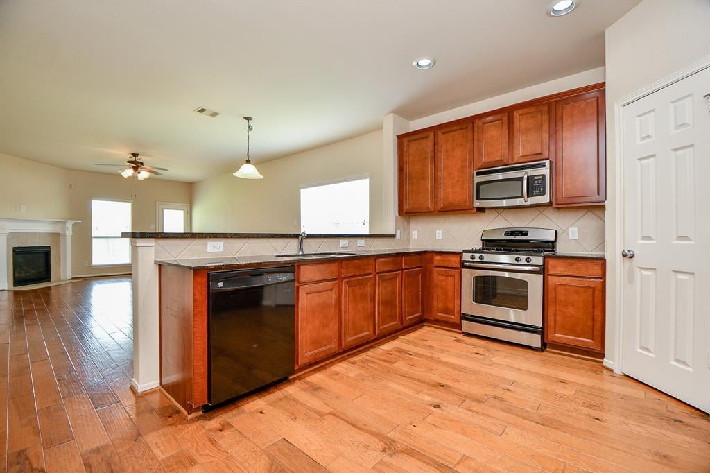 21622 Crest Peak Wy