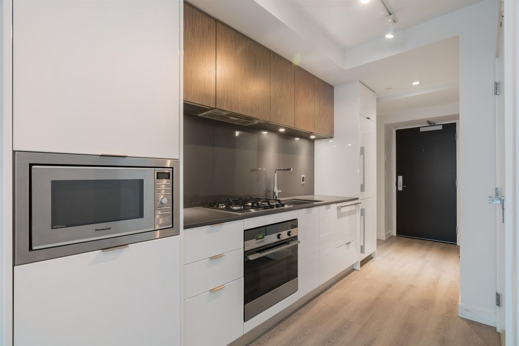209 E 7th Ave, #607