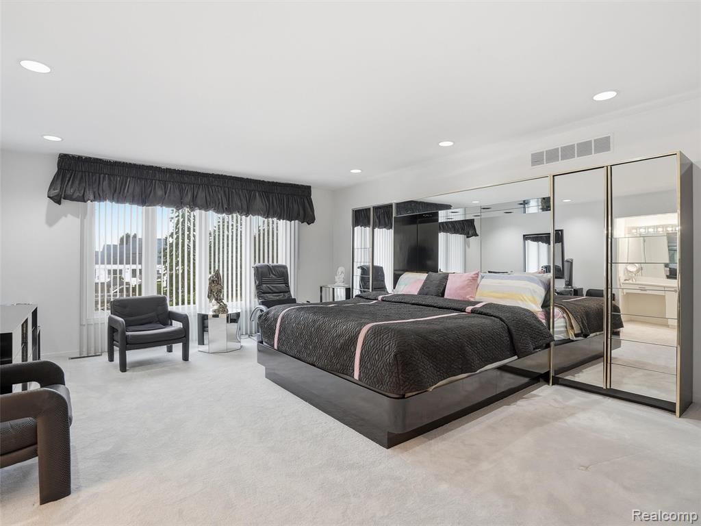 3827 Manchester Court