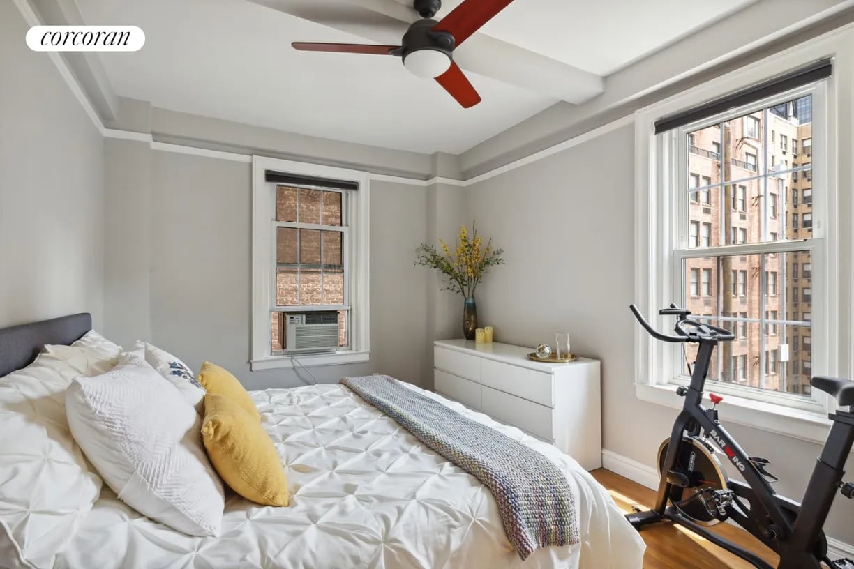 105 E 38th St Apt 8A