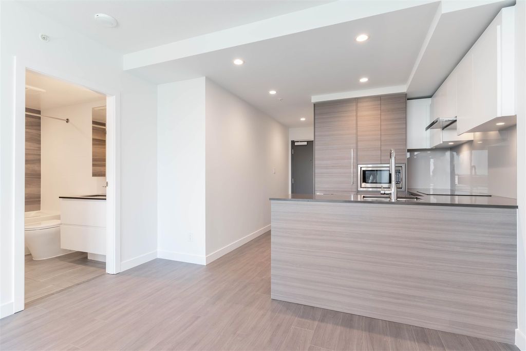 13655 Fraser Hwy, #602