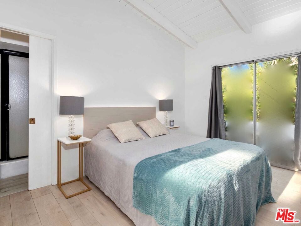 Monarch Pavilion, Beverly Grove Dr, 90210