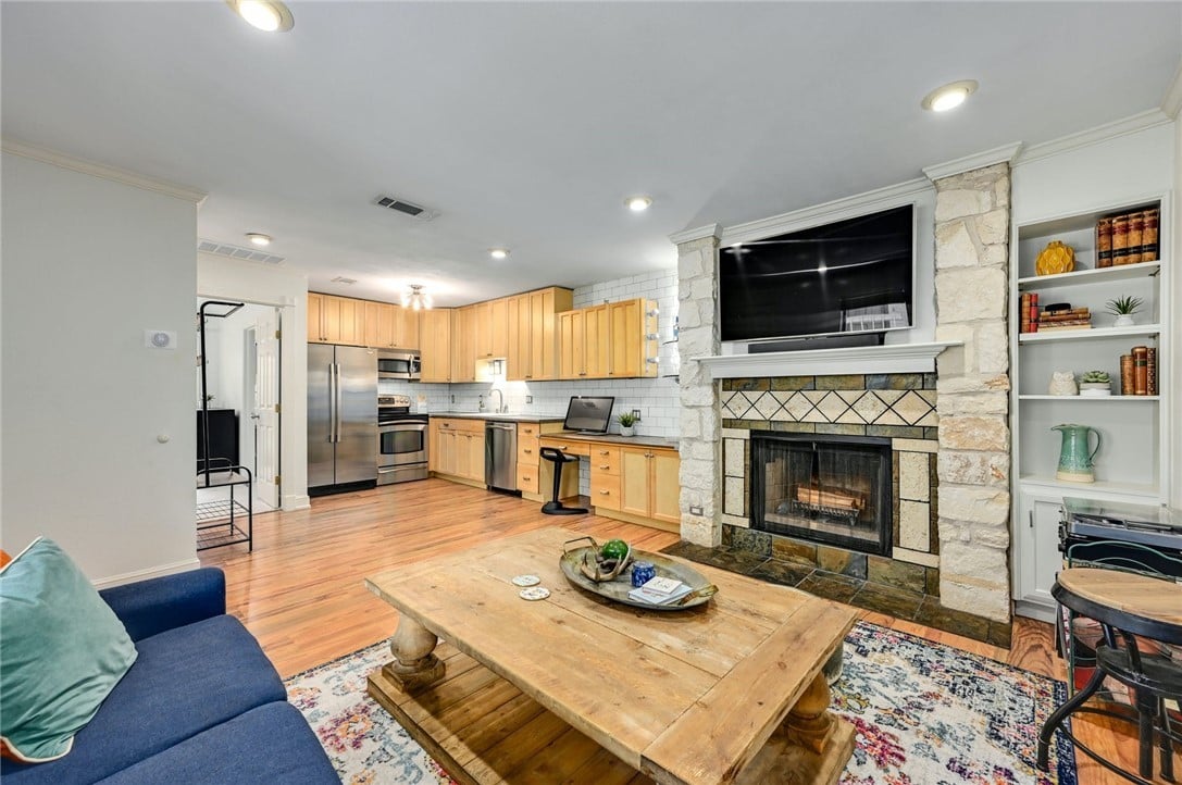 2412 Enfield Rd #6