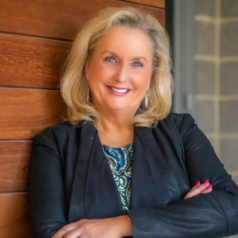 Leslie Hoban Ashburn, VA Real Estate Agent Headshot