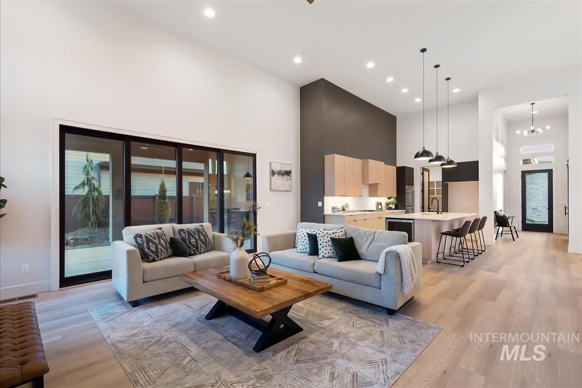 Exceptional New Build in the Star Foothills