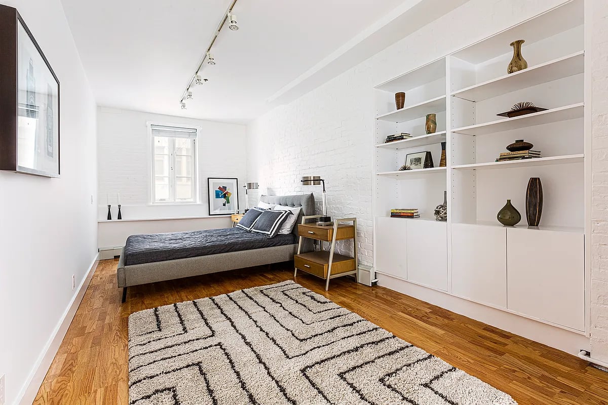 104 Charlton St, #2W