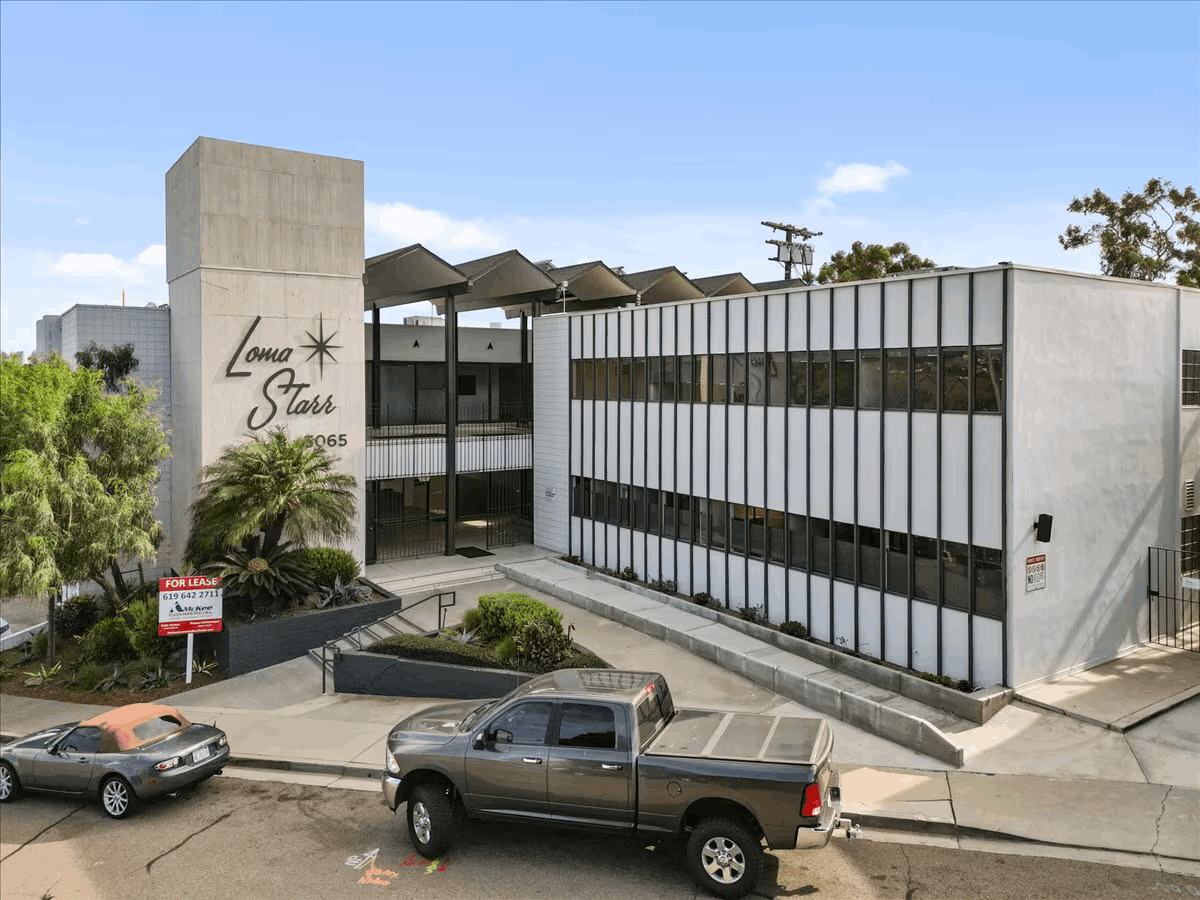 3065 Rosecrans Pl - Loma Starr