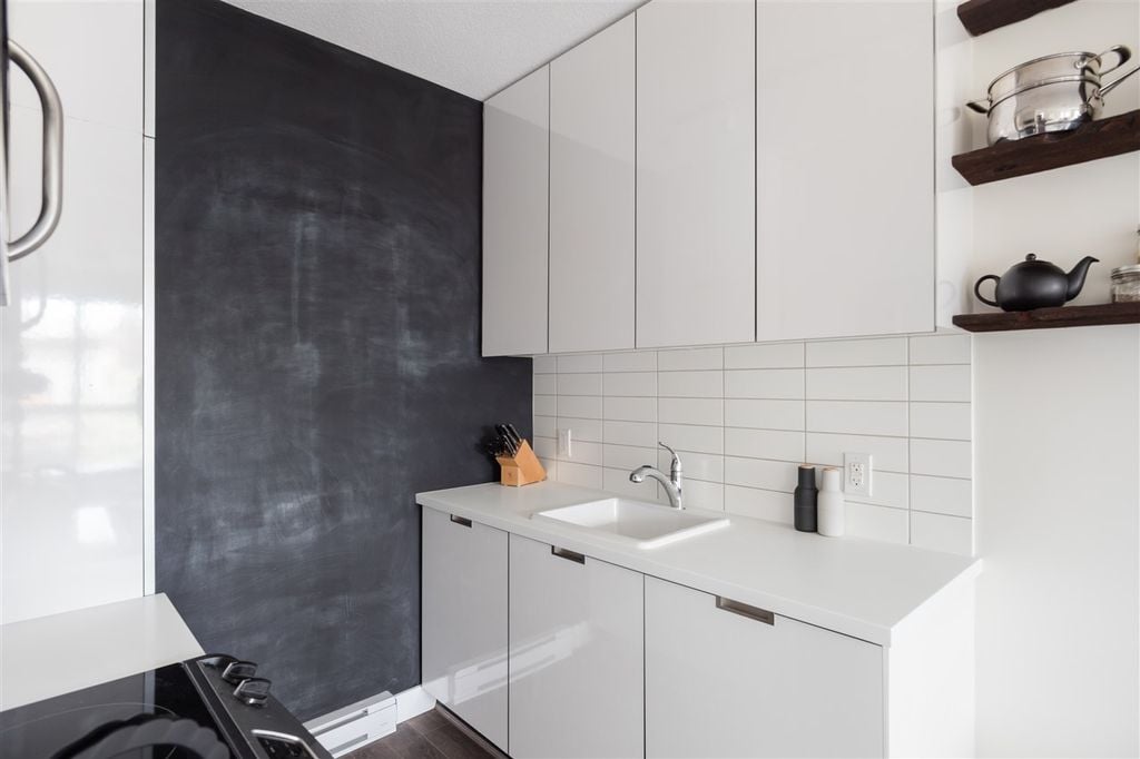 138 E Hastings St, #201