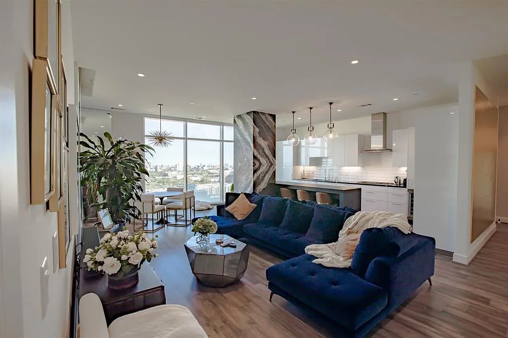 4521 San Felipe St, Unit 2102