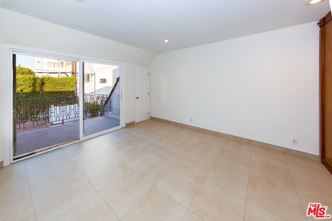 226 Le Doux Rd