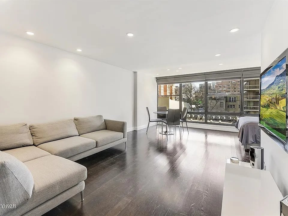 166 E 61st St, #7A