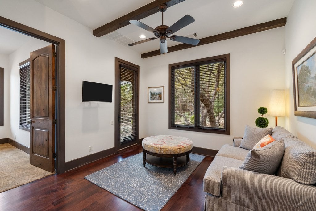 16005 Pontevedra Place