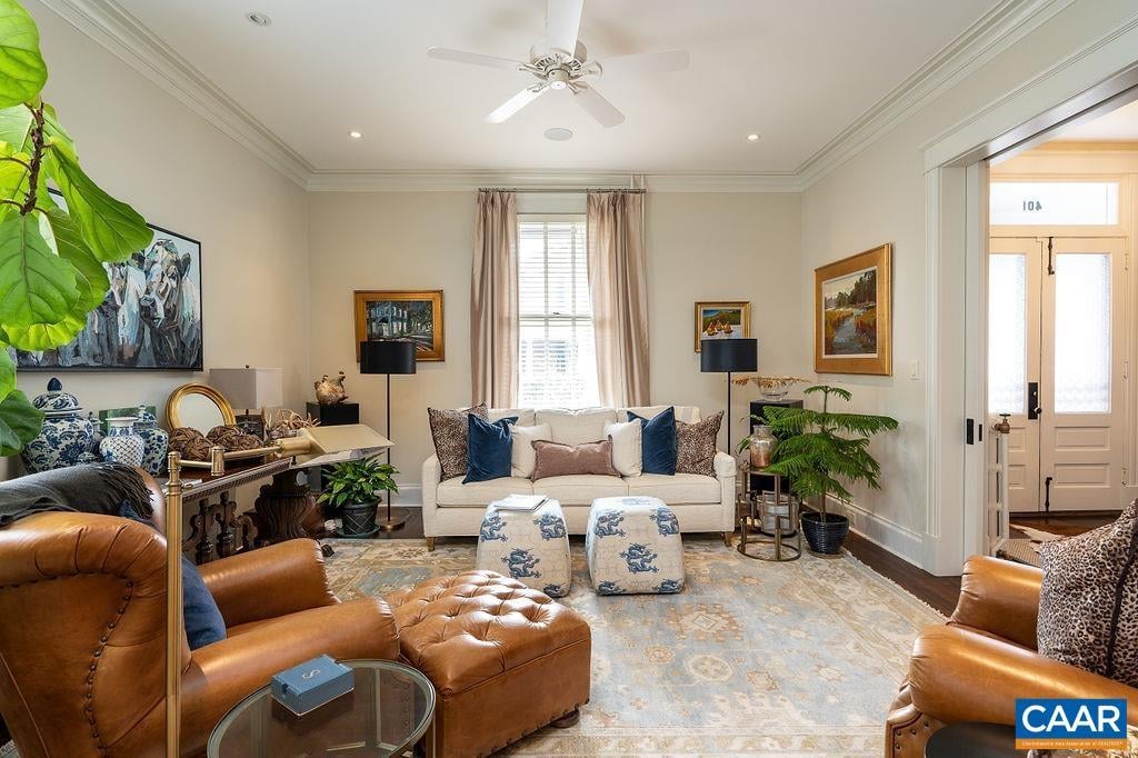 401 Altamont Cir