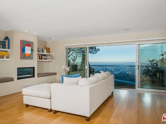 2158 Sunset Plaza Dr