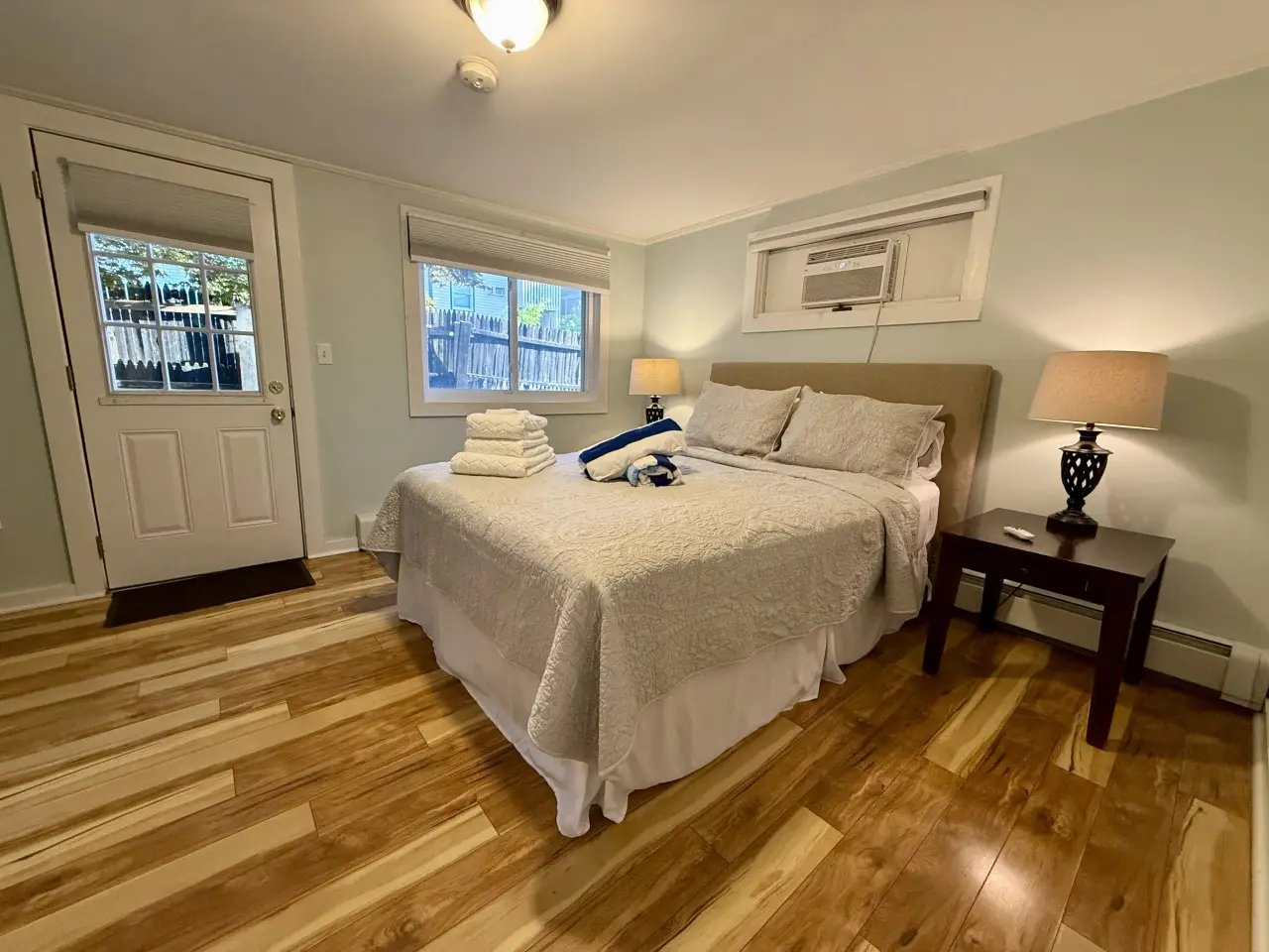 Central Newport 1BR Apartment