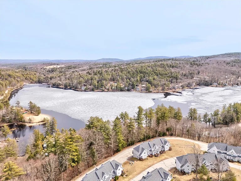35 Collins Landing Rd