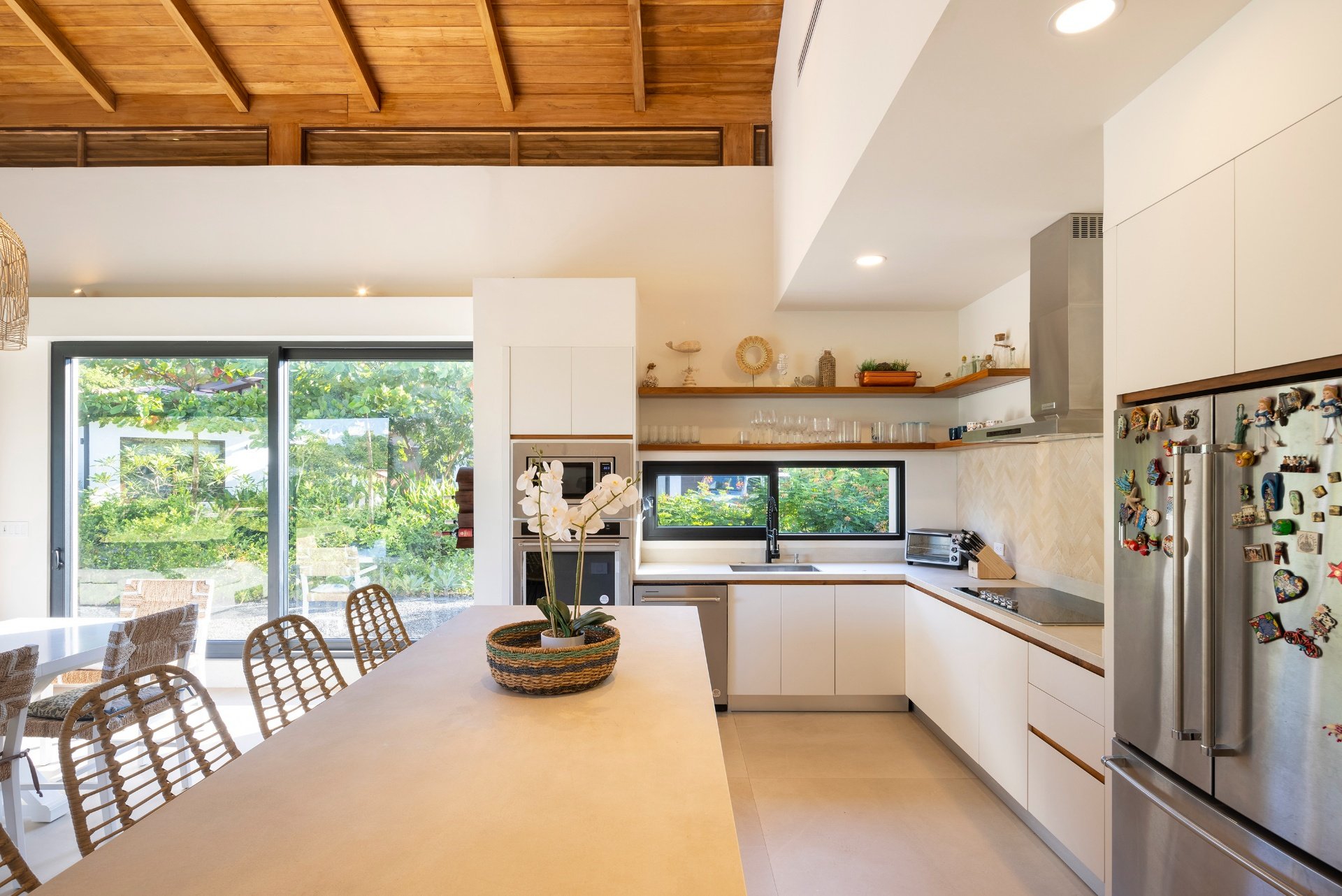 Casa Roacamar:  A Modern Coastal Sanctuary Steps from Playa Bonita