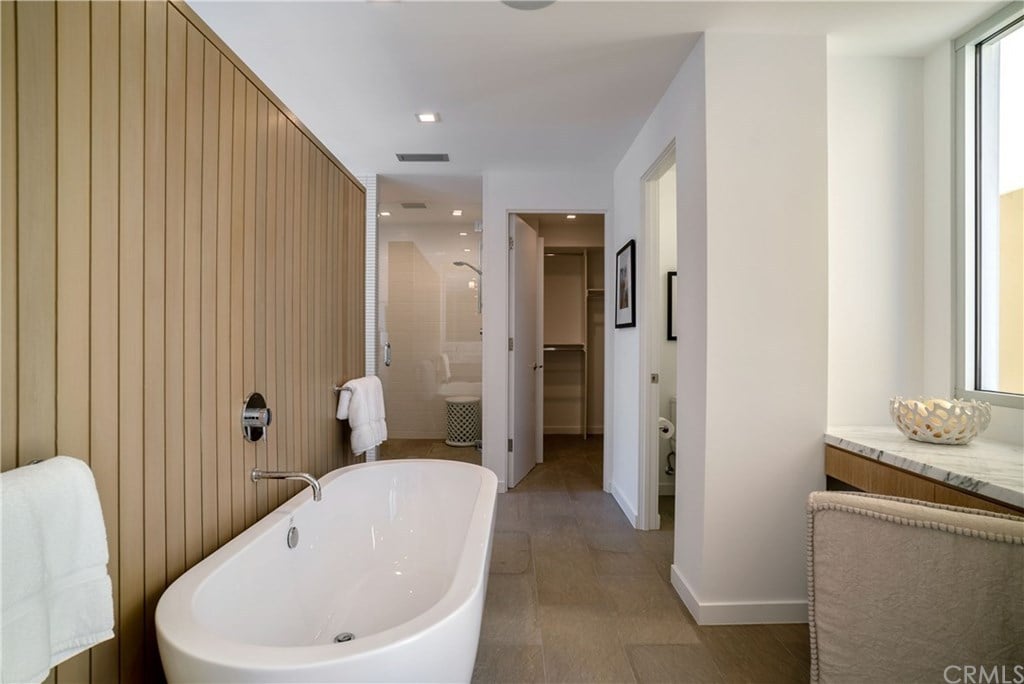 131 2nd St
