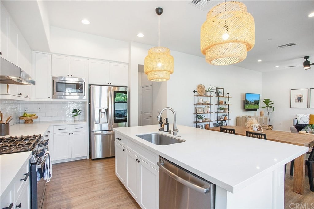 74 Promesa Ave