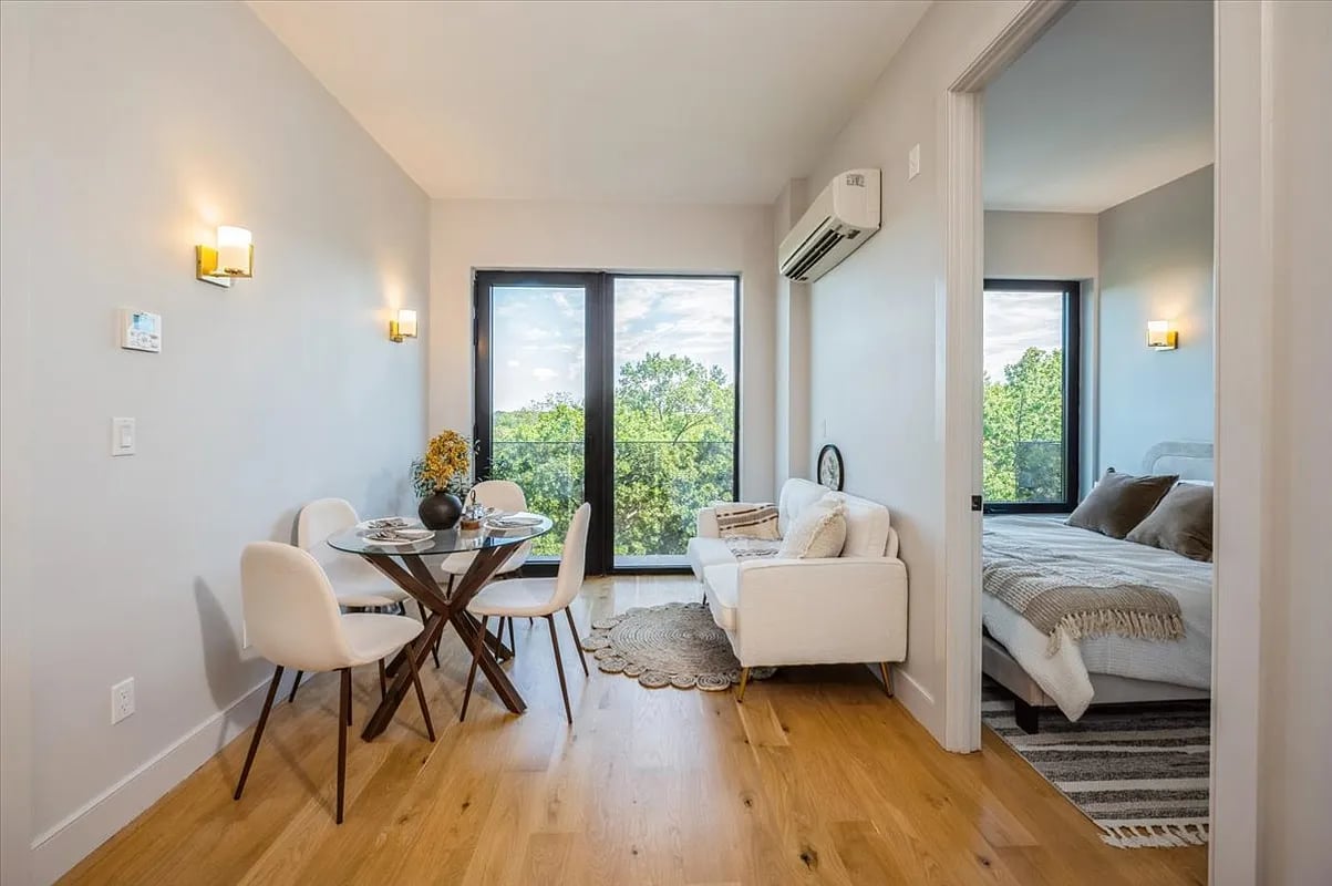 1890 Pelham Parkway South #3C