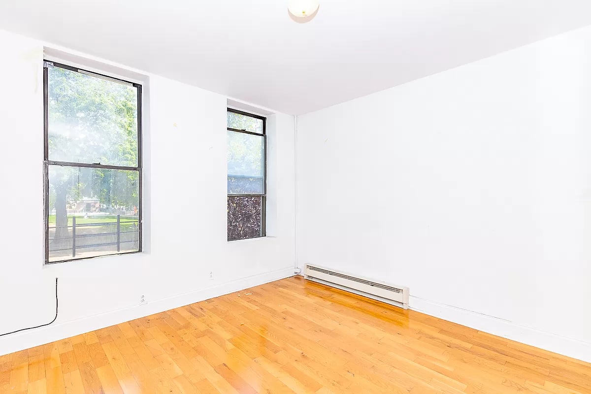 147 Starr Street 2R