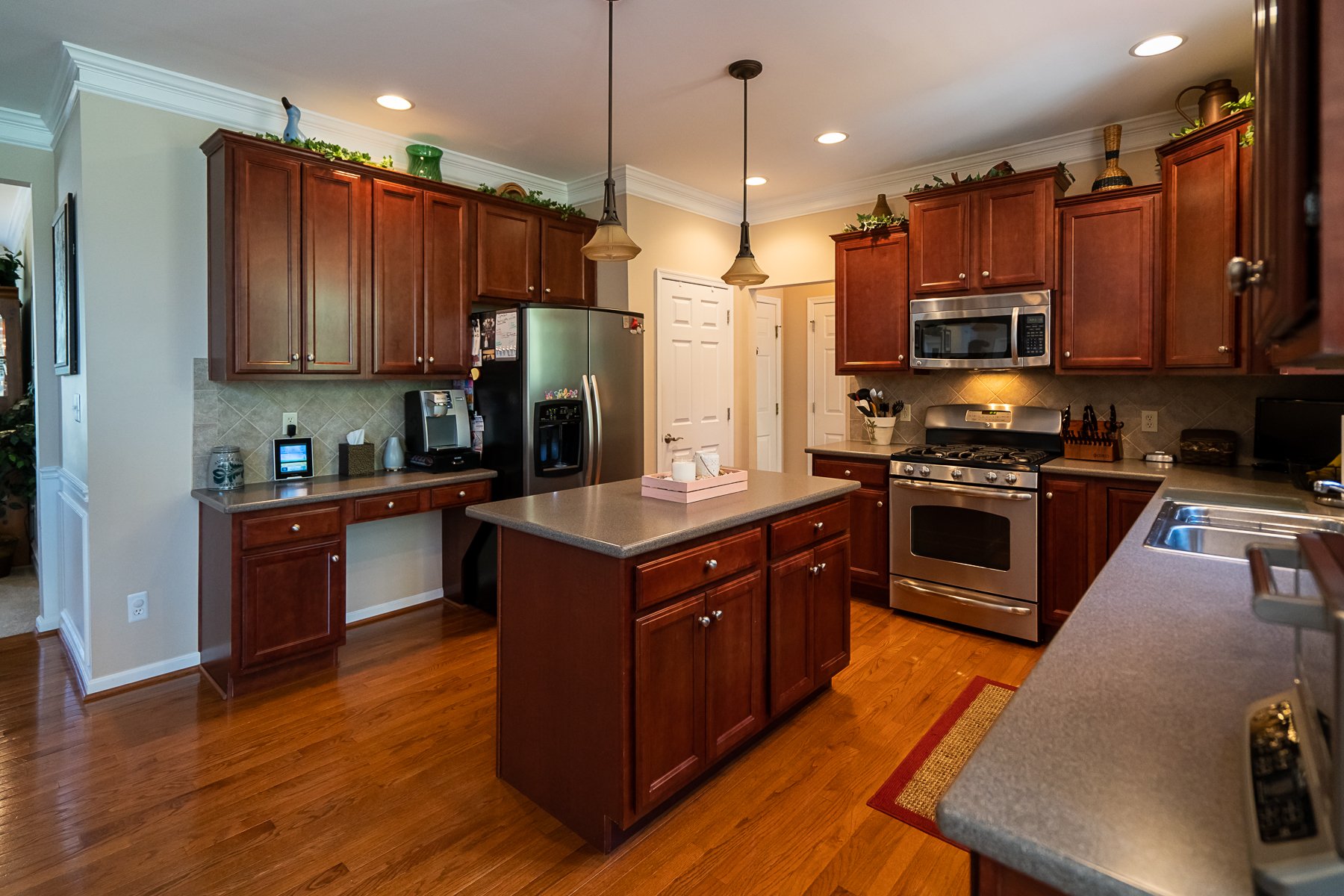 4800 Curly Horse Drive