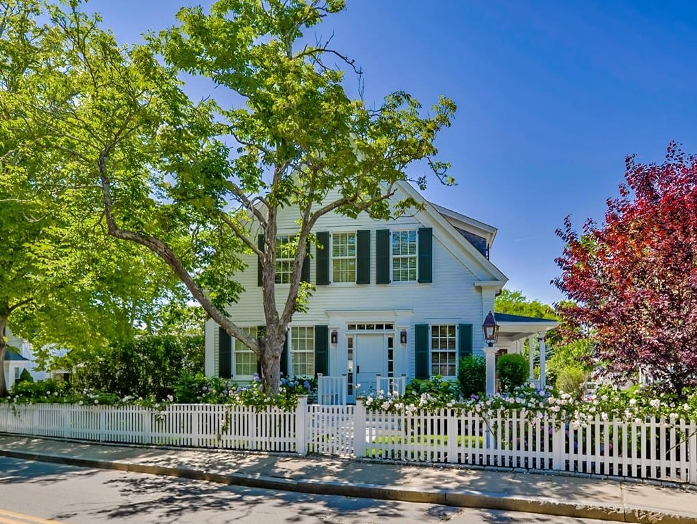2 Pierce Ln