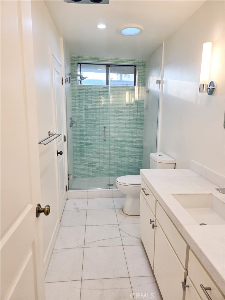 1310 Roxbury Dr #302