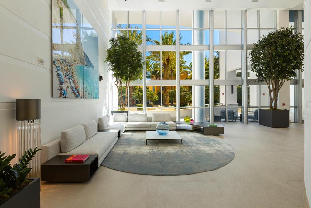 5959 Collins Ave Unit: PH2007, Miami Beach, FL 33140