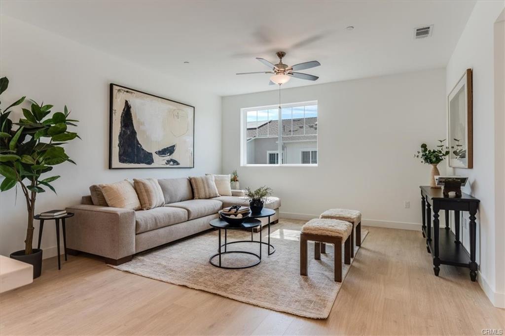 1198 Tiburon Way