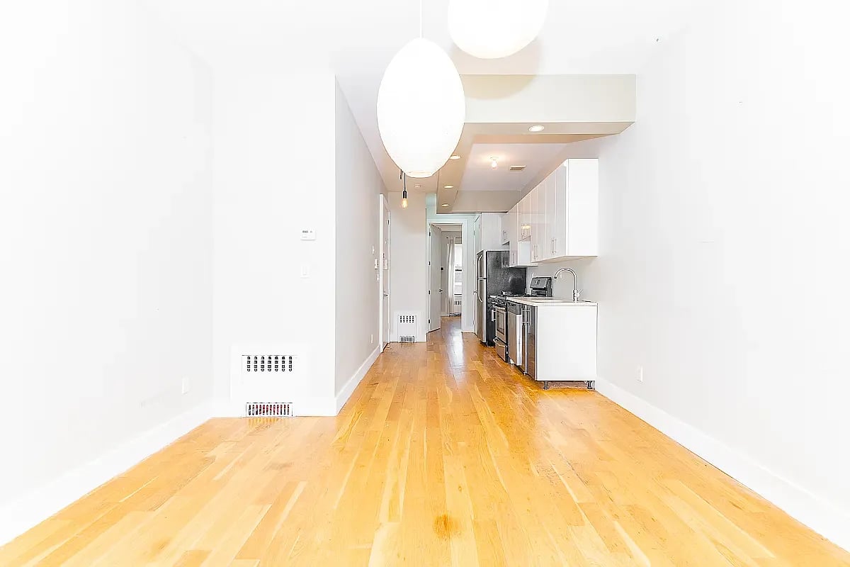 338 Melrose Street 2R