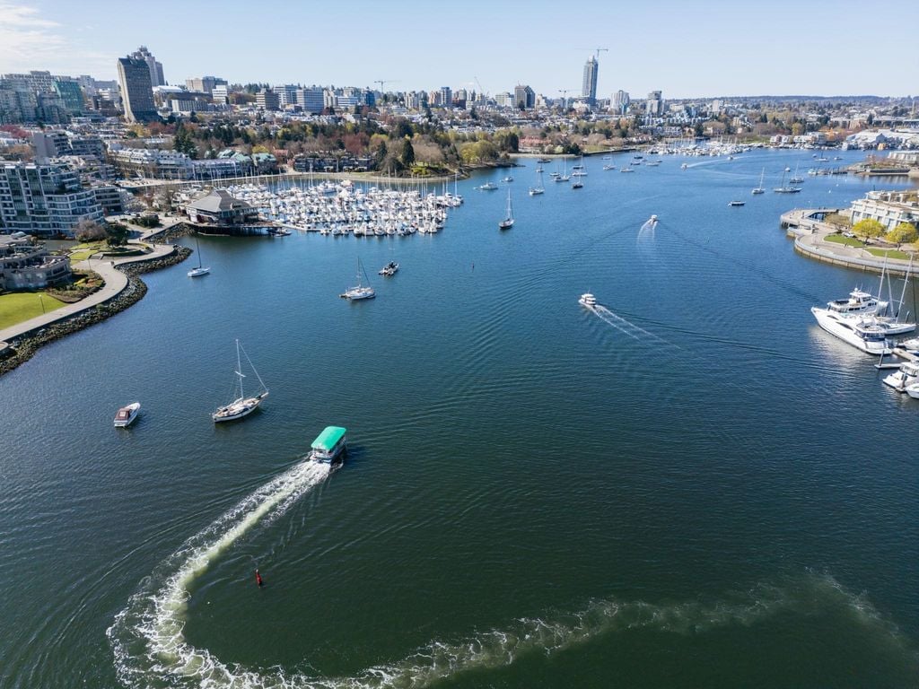 1201 Marinaside Cres, #2505