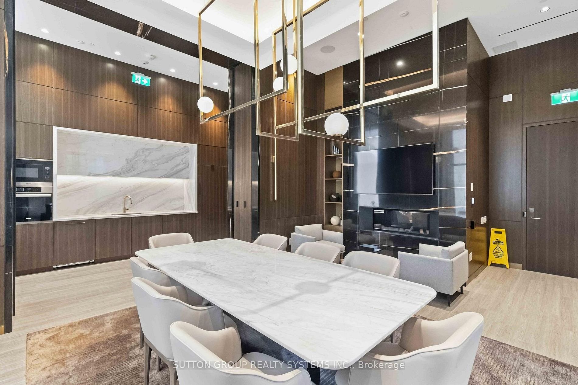 BIANCA CONDOS GRAND PENTHOUSE 