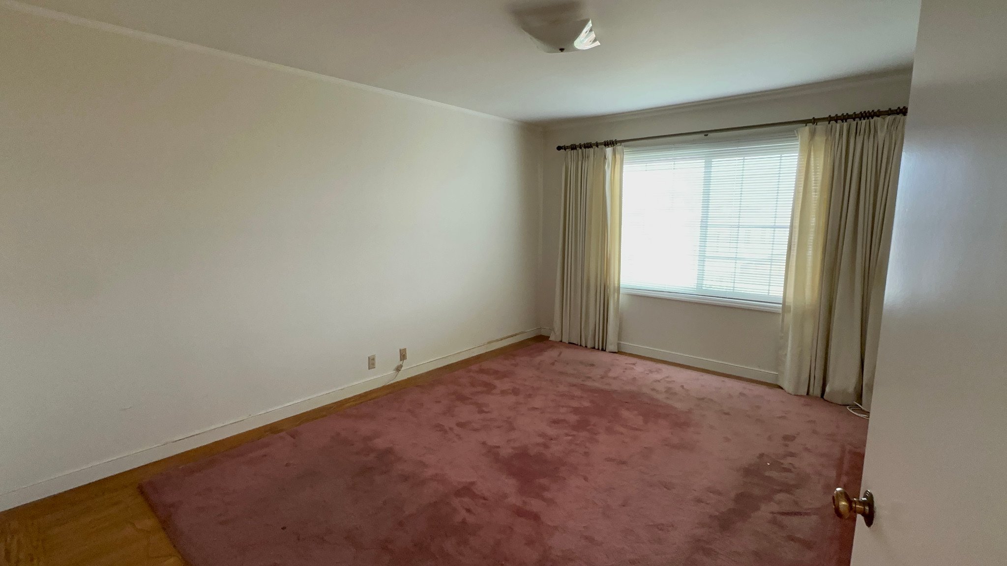 2483 37th Avenue · Photo 25