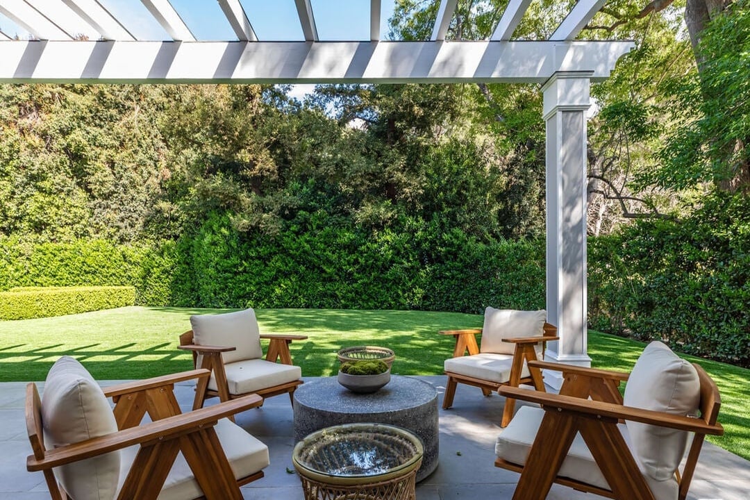 Monarch Reserve, N Norman Pl, 90049