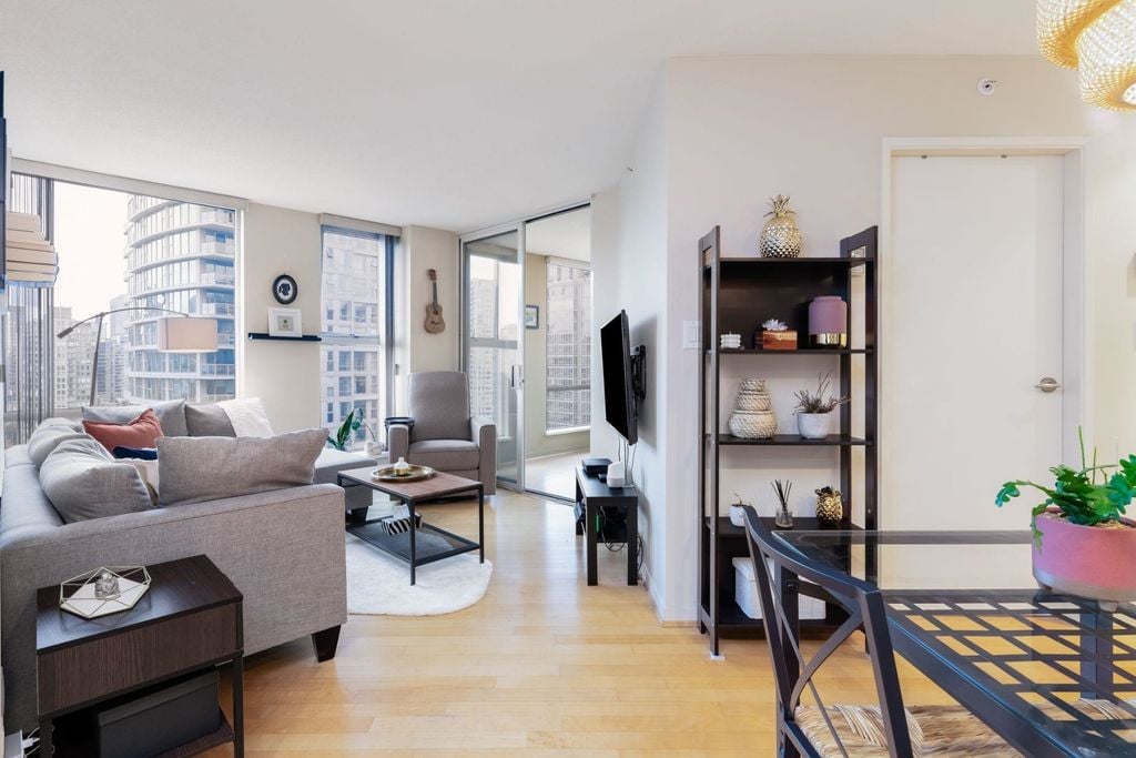 1009 Expo Blvd, #2601