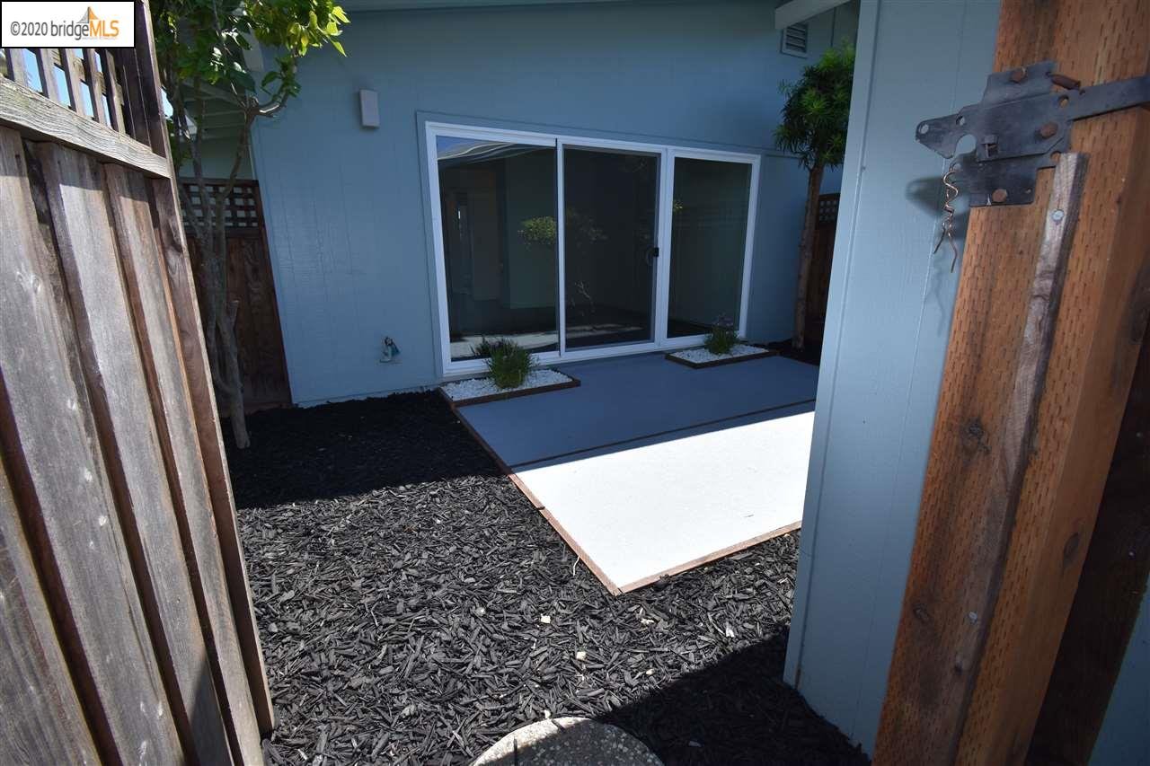 24 Porto Bello Dr