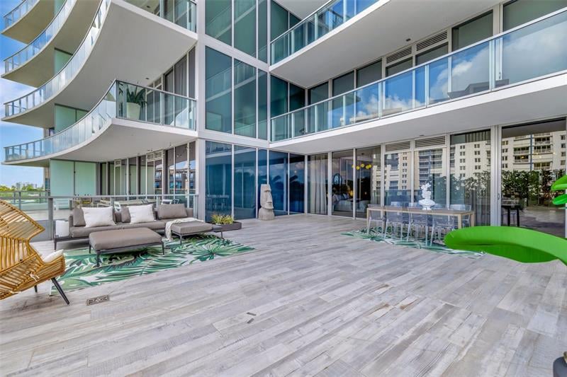 2200 N Ocean Blvd: Unit S303