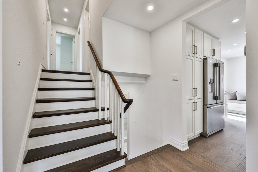 2500 Poplar Cres