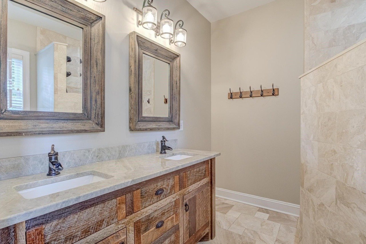 223 Kintyre Dr