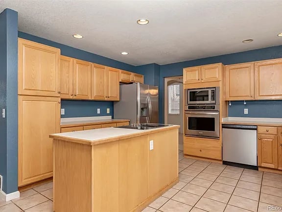10156 W 100th Ct