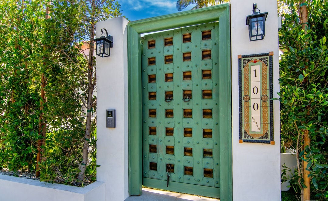 Zenith Estate, S La Jolla Ave, 90048