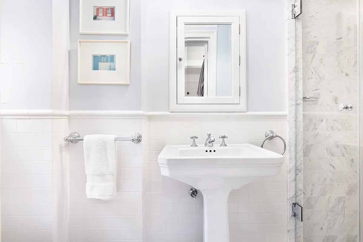 90 Riverside Dr, #12C