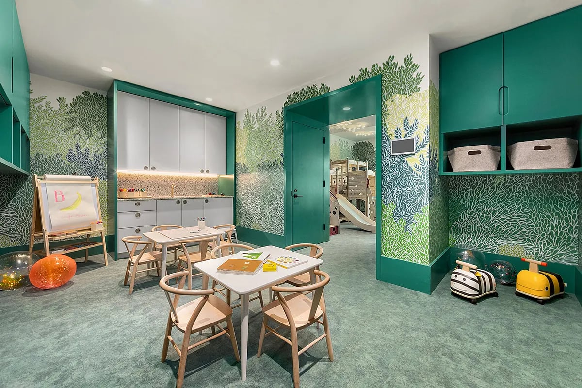 20 River Terrace Unit: 14M