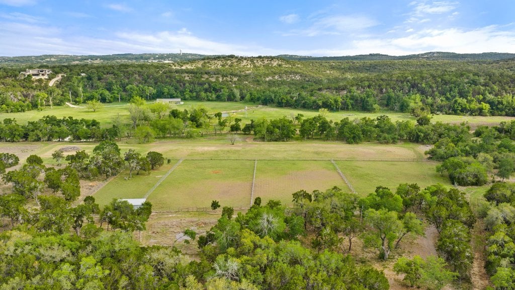 Horseman's Paradise in the heart of Dripping Springs