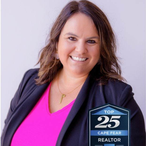 Tiffany Mayfield Wilmington, NC Real Estate Agent Headshot