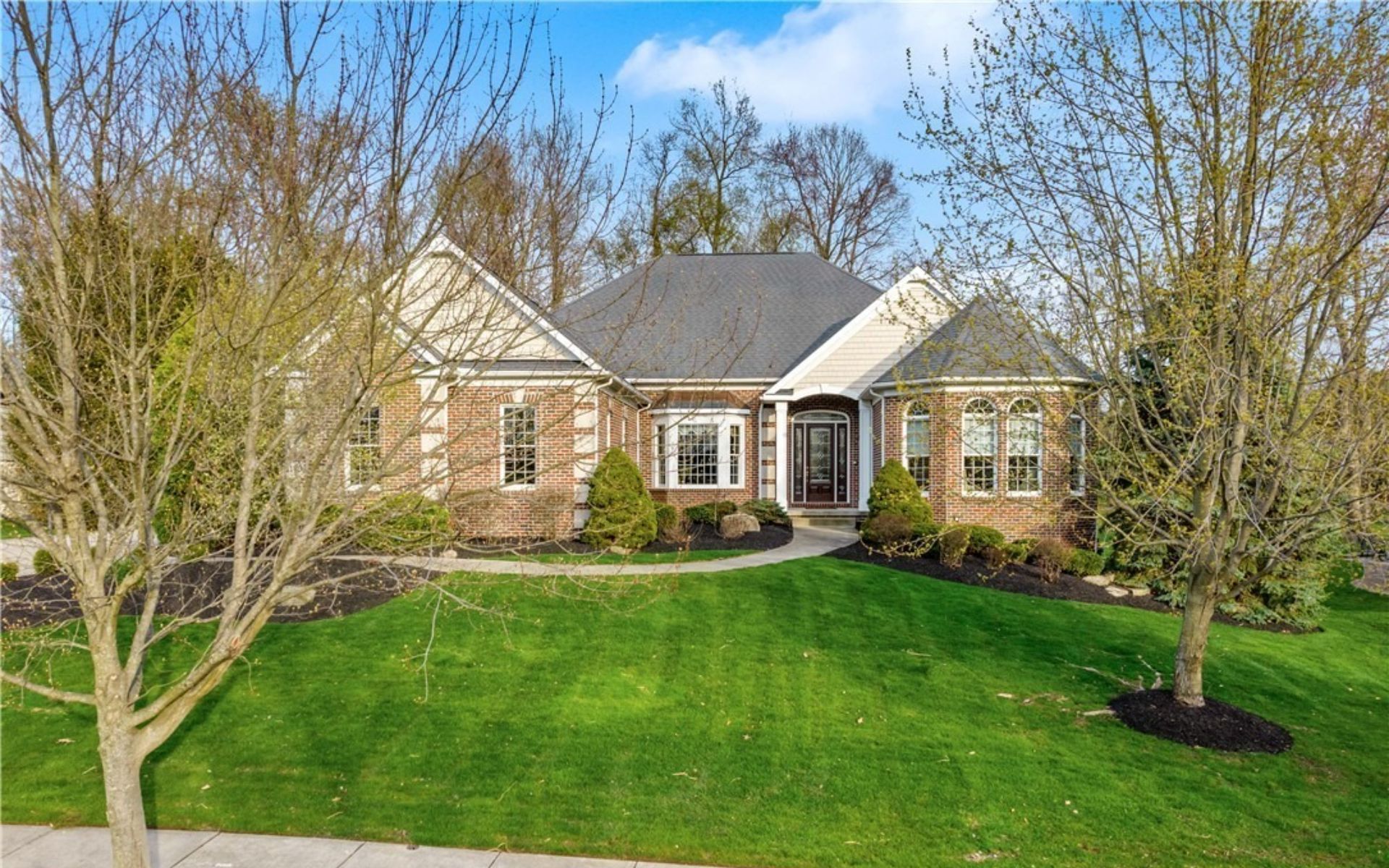 1180 Springbury Dr